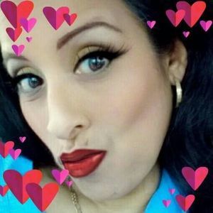 Meet your Posher, Sandy